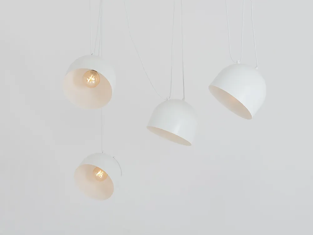 Doar azi Lampa suspendată POPO L 4 - alb