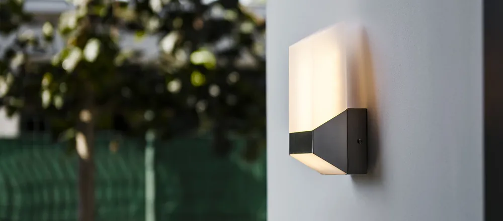 Lampa de perete exterior Lutec Flat LED 8W 3000K otel inoxidabil Cel mai bun preț