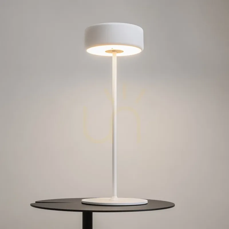 Comandă acum AI COLLABORATION lampă de masă MOD229TL-L3W3K2 Maytoni