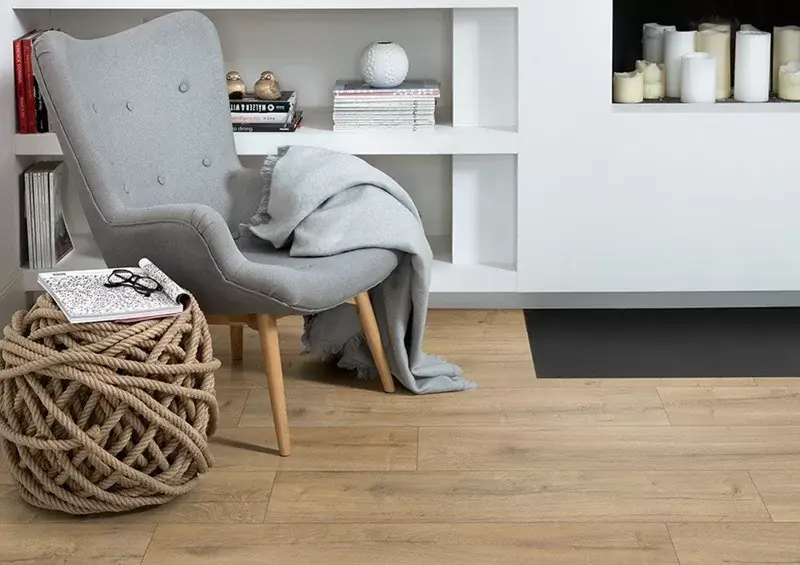 Ultima șansă Parchet laminat Egger Nature Sense 2025, Stejar Loja maro EL2077