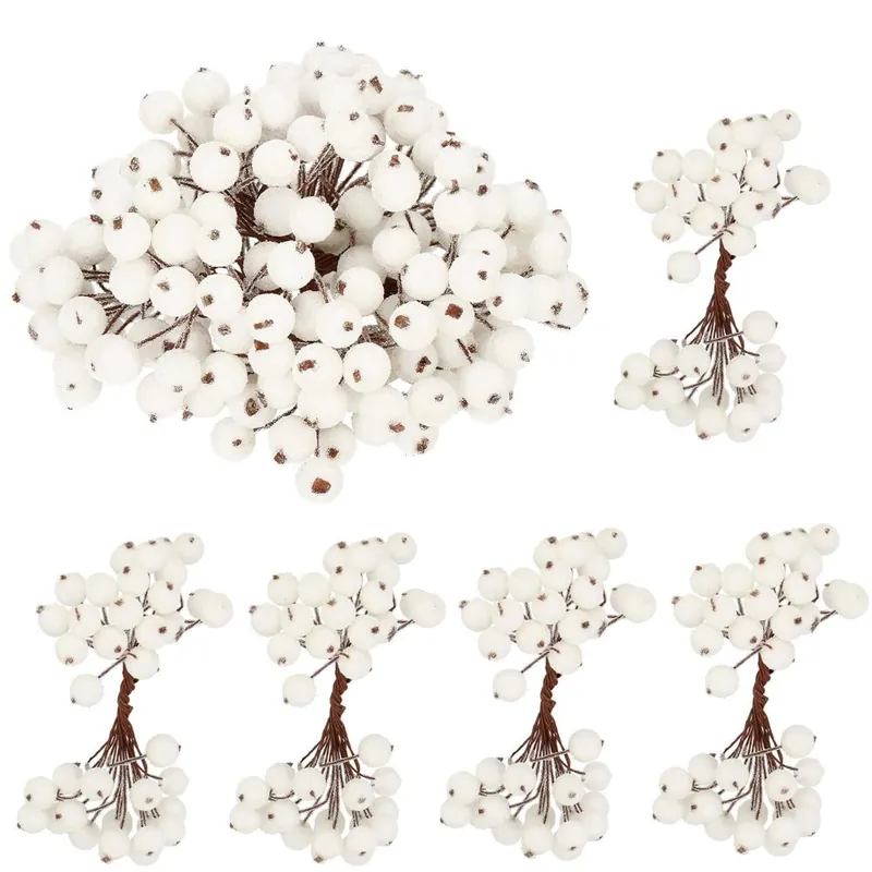 Reducere Set decorativ ramuri cu merisoare rosii artificiale inghetate, 15 cm, 200 boabe, alb