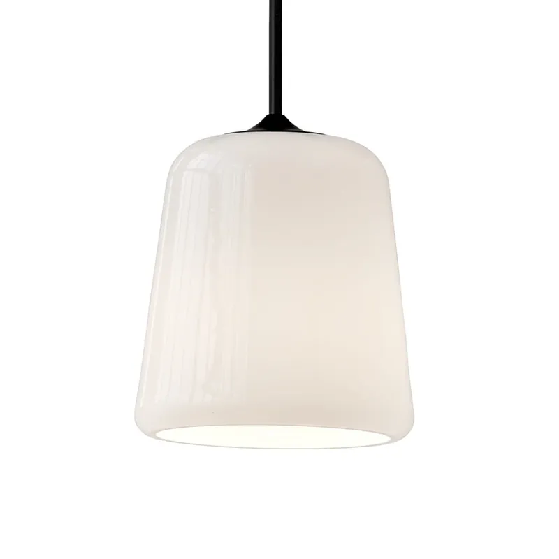 Material Lustră Pendul White Opal Glass - New Works Doar azi