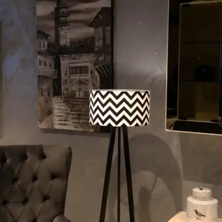 Lampadar AYD-2802 Alb/Negru Ofertă specială